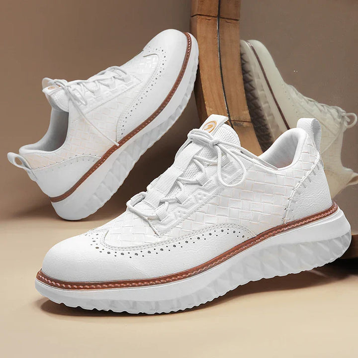 Flexible men’s sneakers for casual daily style.