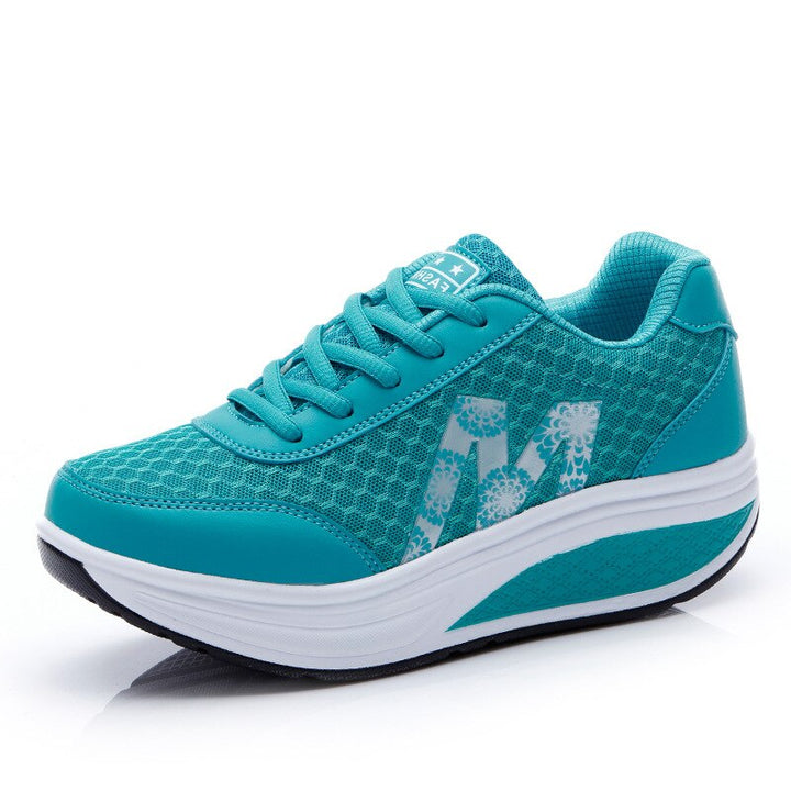 Cushioned sneakers styled for everyday walking.
