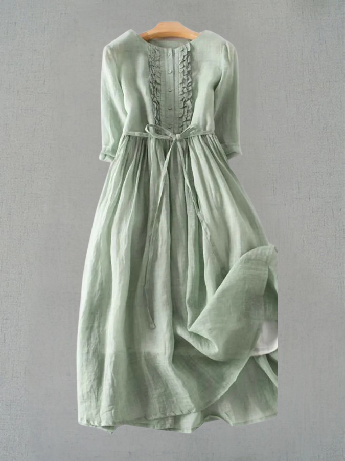 Vintage-inspired women’s dress with graceful lines and timeless feminine charm.