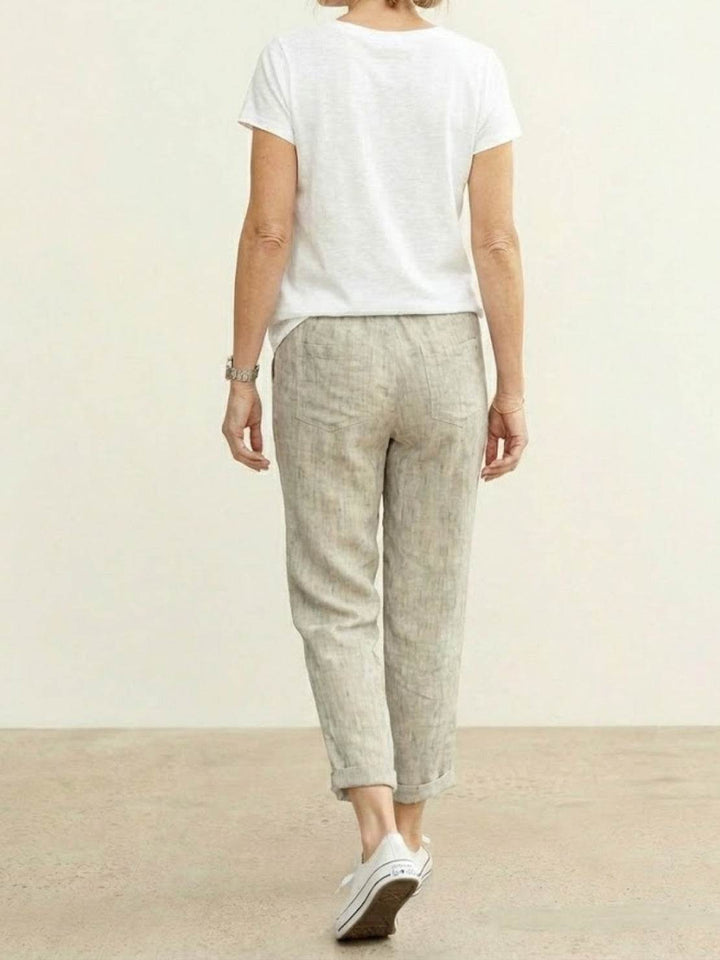 Casual women’s elastic waist pants displayed on a plain background for everyday outfit styling