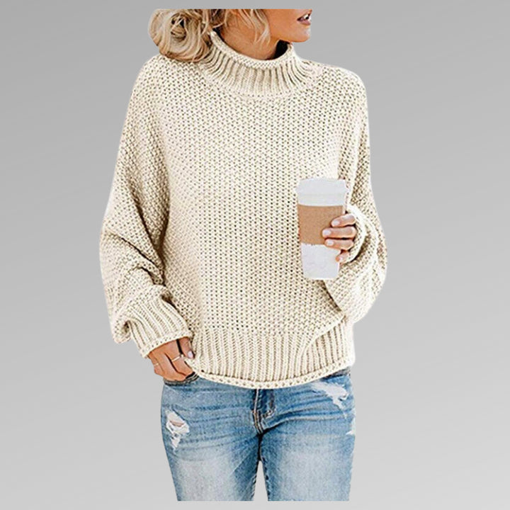 Lisetteita | Women's Cozy Knitted Sweater - Comfortable and Timeless — Cream