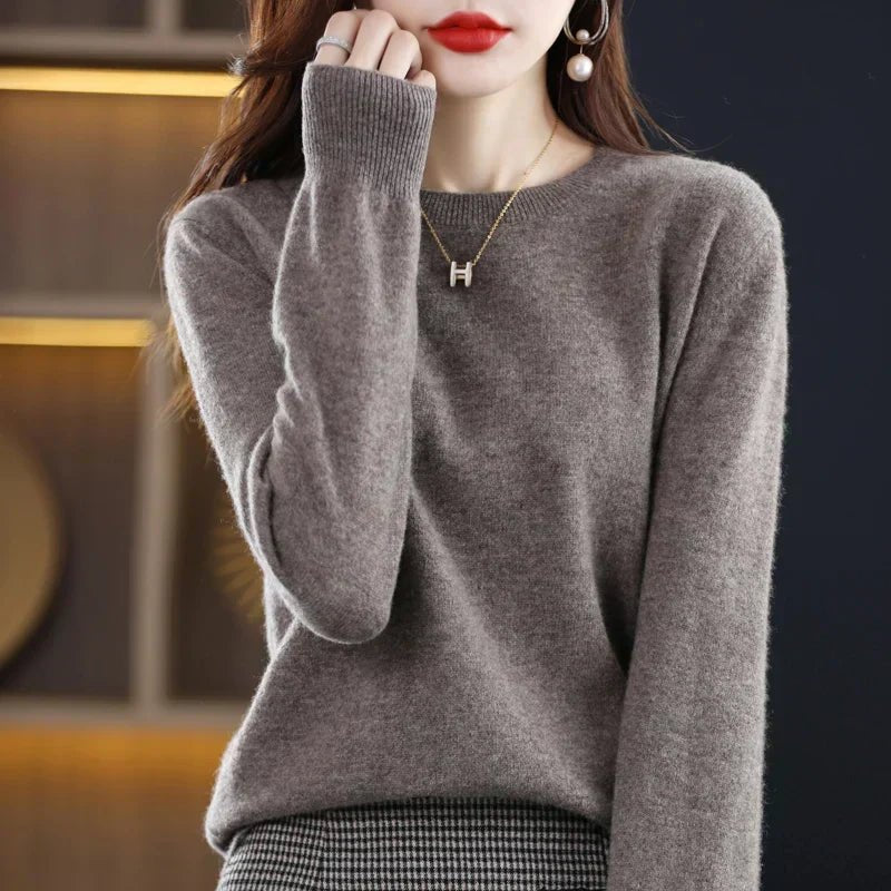 Marloine | Women's Cozy Classic and Comfortable Cashmere Crew Neck Sweater — 2